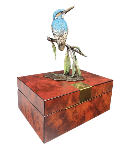 Kingfisher with Willow and Box